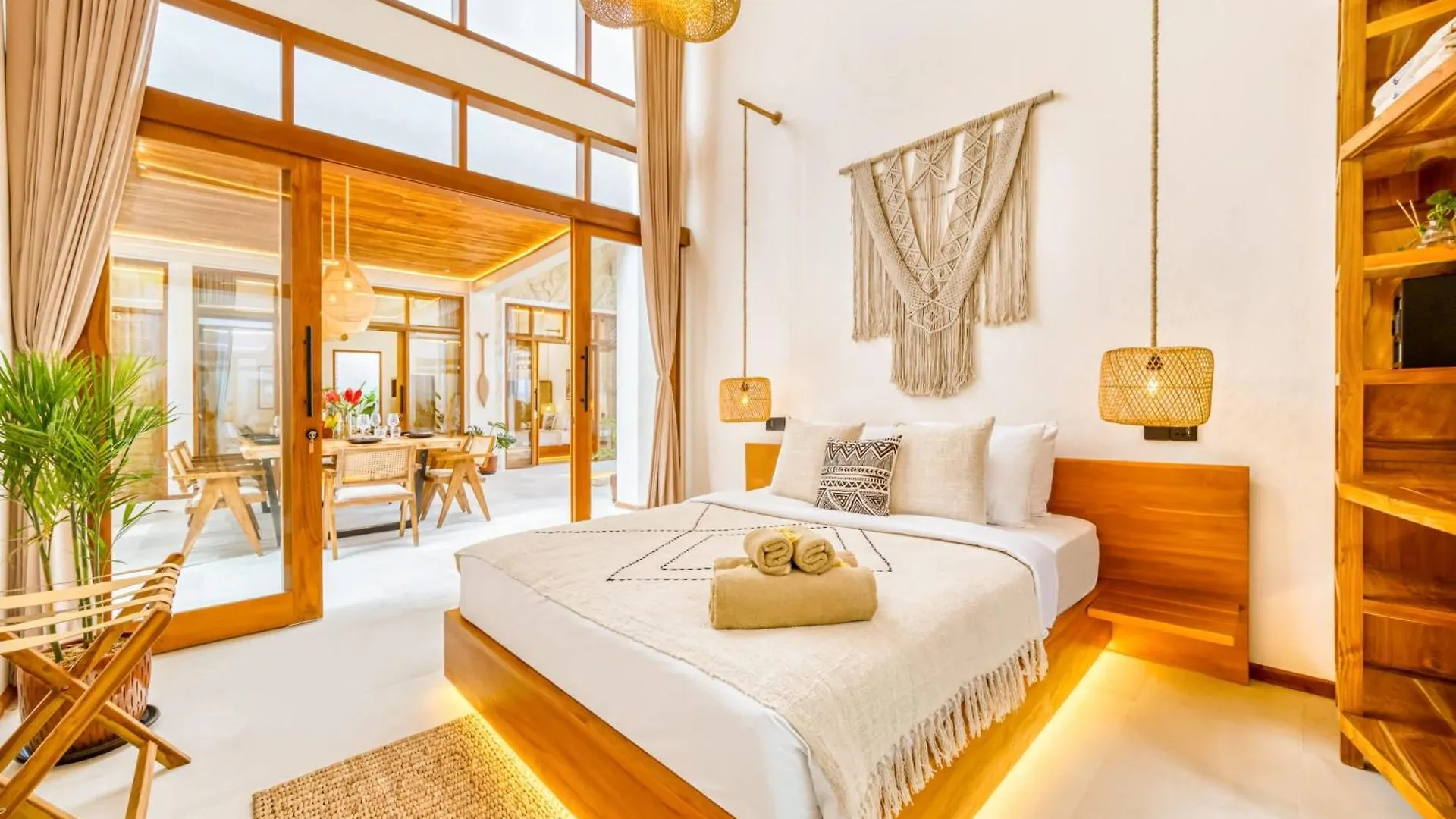 Villa Orlando - Brand New 9Br Jacuzzi Cinema Seminyak Indonesia