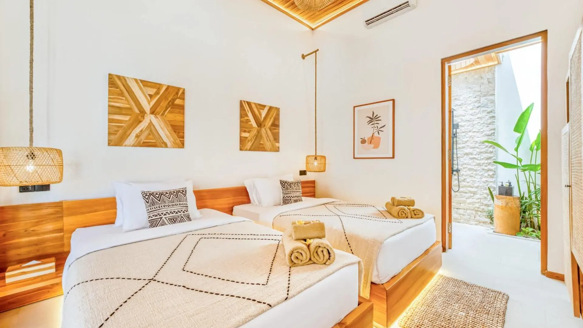 Villa Orlando - Brand New 9Br Jacuzzi Cinema Seminyak Indonesia